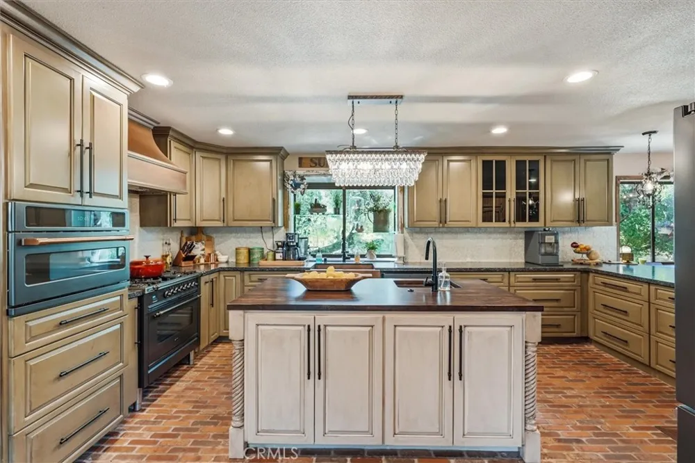 5552 Bear Creek Catheys Valley, CA 95306