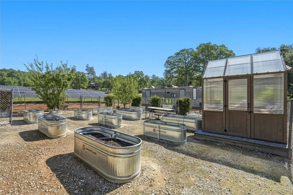 5552 Bear Creek Catheys Valley, CA 95306