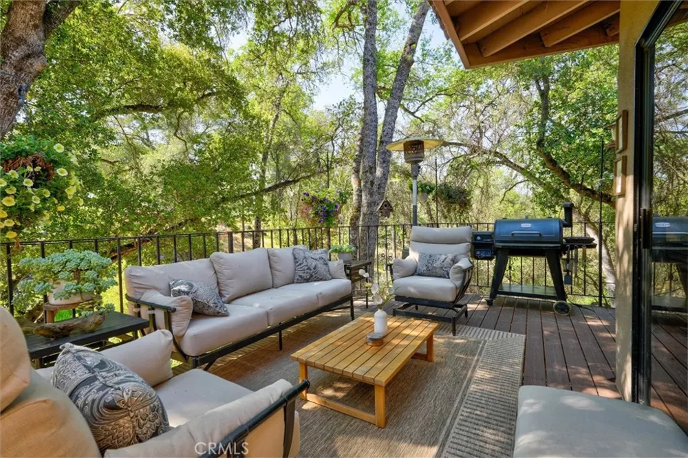 5552 Bear Creek Catheys Valley, CA 95306