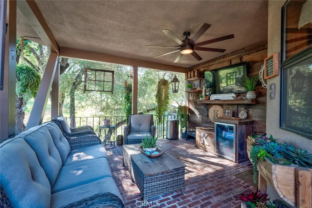 5552 Bear Creek Catheys Valley, CA 95306