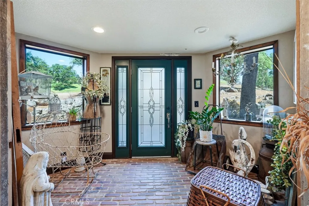 5552 Bear Creek Catheys Valley, CA 95306