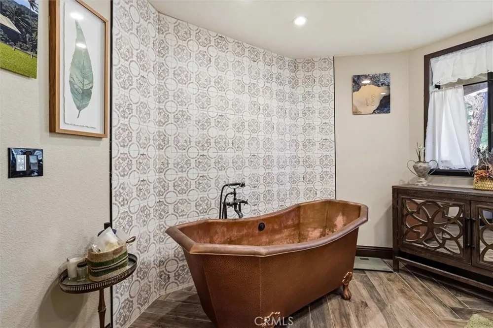 5552 Bear Creek Catheys Valley, CA 95306