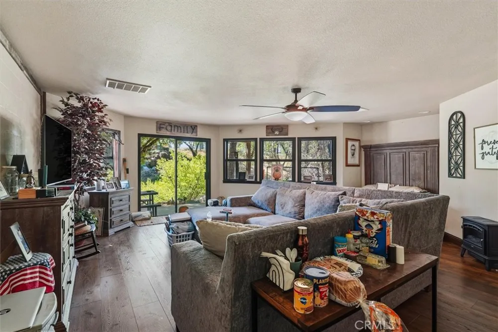 5552 Bear Creek Catheys Valley, CA 95306