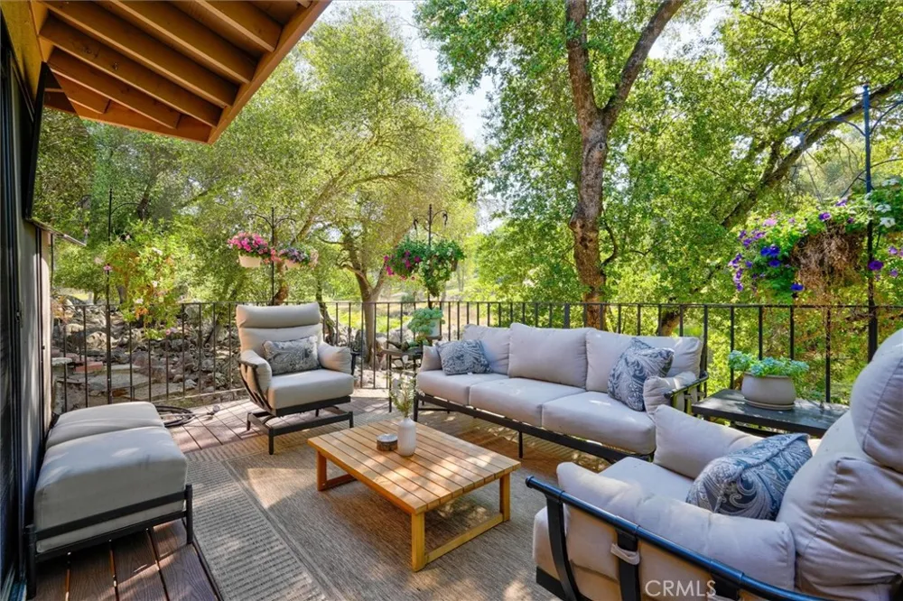 5552 Bear Creek Catheys Valley, CA 95306