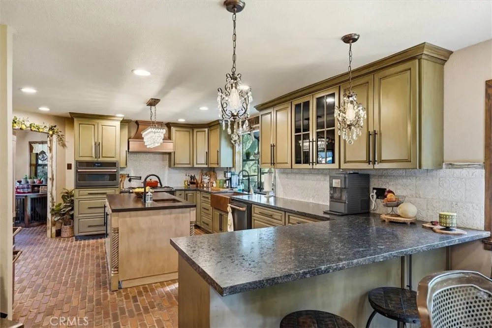 5552 Bear Creek Catheys Valley, CA 95306