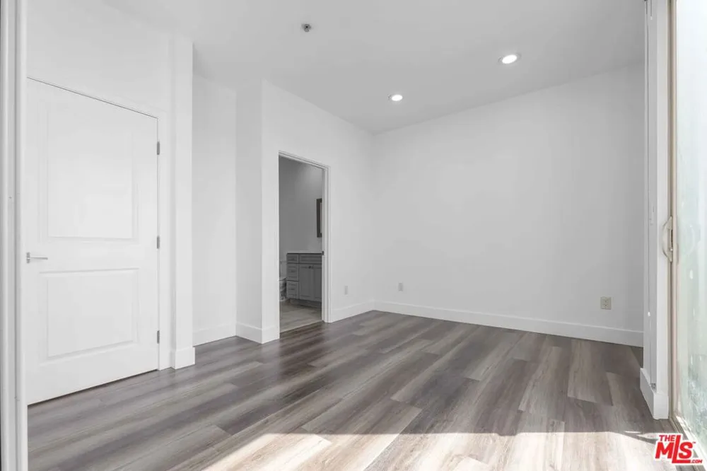 6006 Klump Avenue #1 North Hollywood, CA 91606
