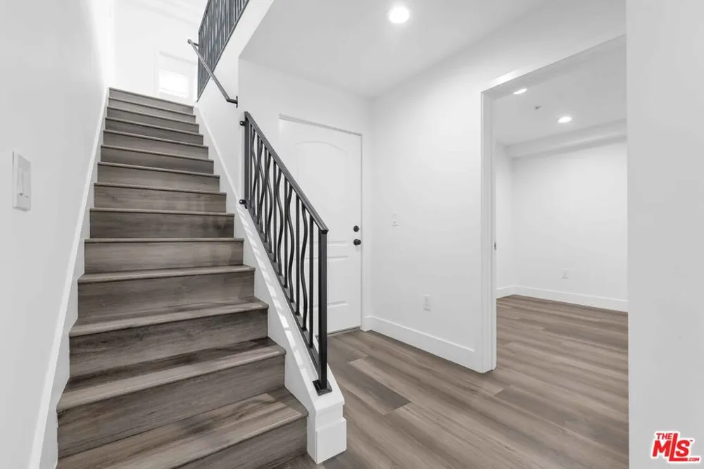 6006 Klump Avenue #1 North Hollywood, CA 91606