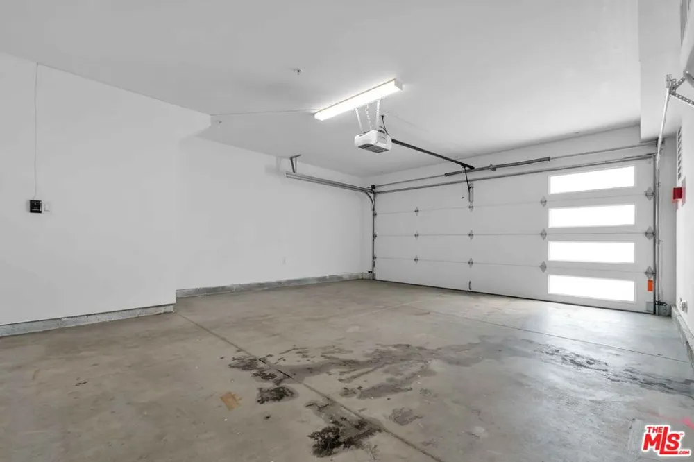 6006 Klump Avenue #1 North Hollywood, CA 91606