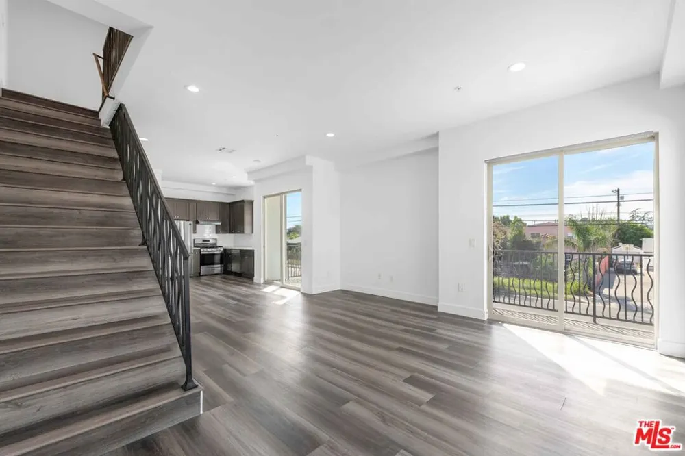 6006 Klump Avenue #1 North Hollywood, CA 91606