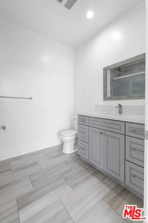 6006 Klump Avenue #1 North Hollywood, CA 91606