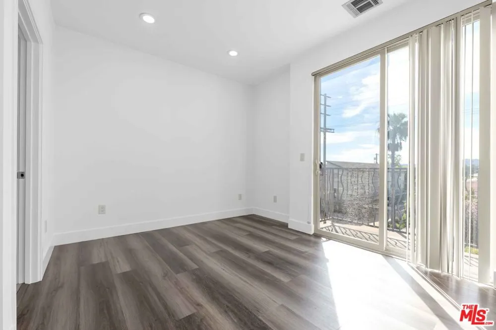 6006 Klump Avenue #1 North Hollywood, CA 91606