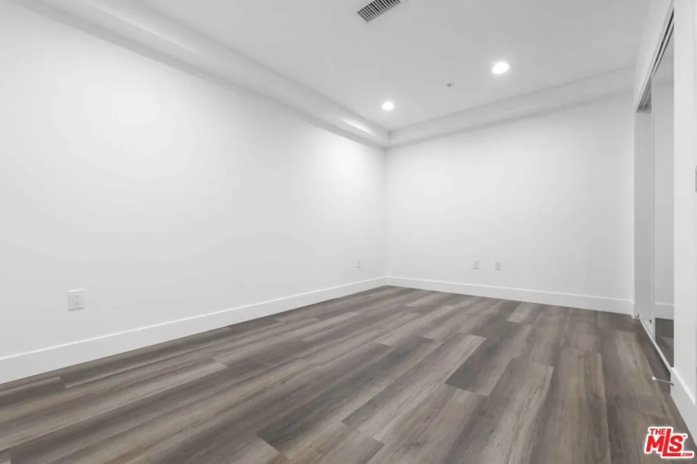 6006 Klump Avenue #1 North Hollywood, CA 91606
