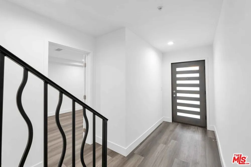 6006 Klump Avenue #1 North Hollywood, CA 91606