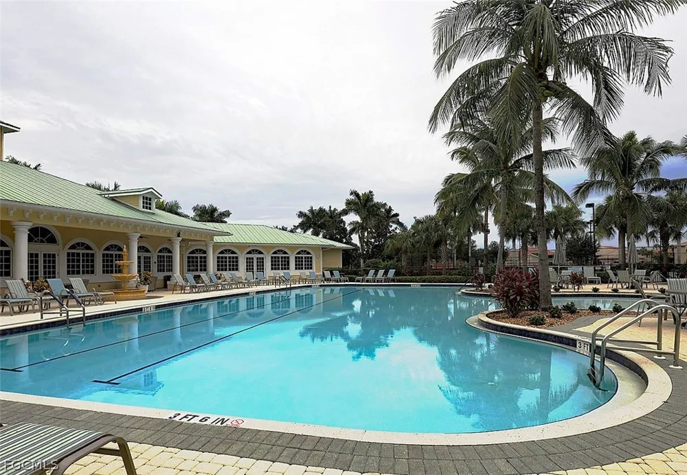Sea Trawler Bend #1803 North Fort Myers, FL 33903