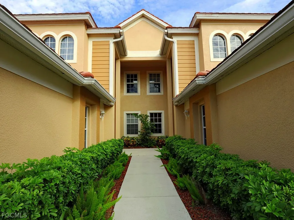 Sea Trawler Bend #1803 North Fort Myers, FL 33903