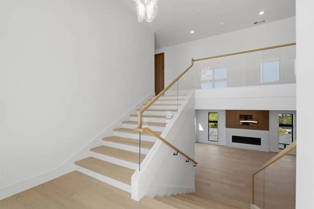 18 Bel Aire Lane San Mateo, CA 94402