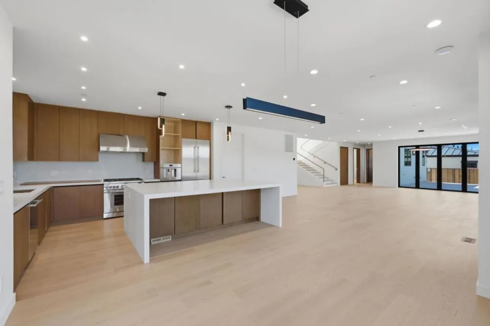 18 Bel Aire Lane San Mateo, CA 94402