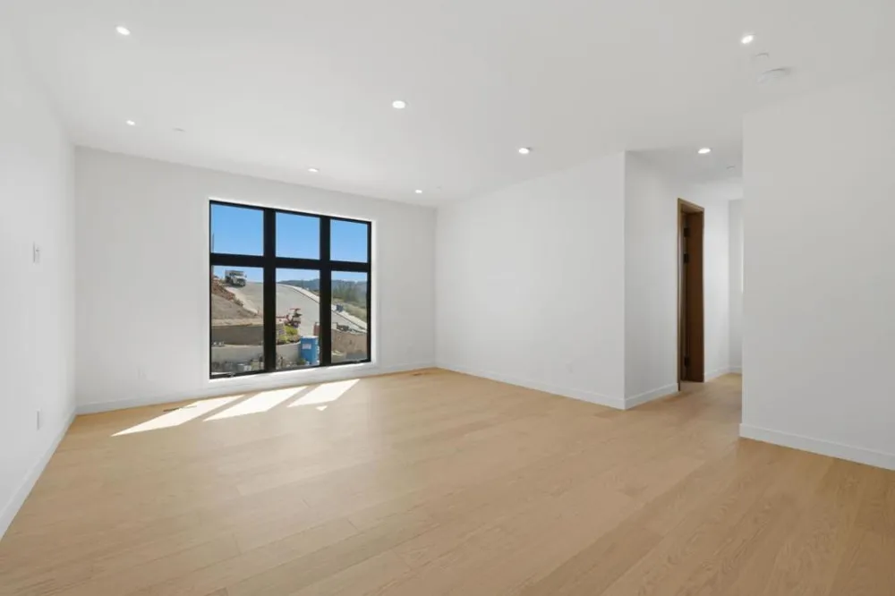 18 Bel Aire Lane San Mateo, CA 94402