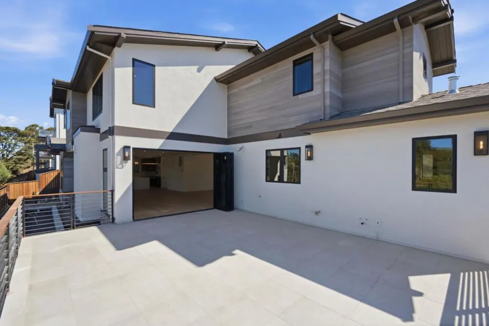 18 Bel Aire Lane San Mateo, CA 94402