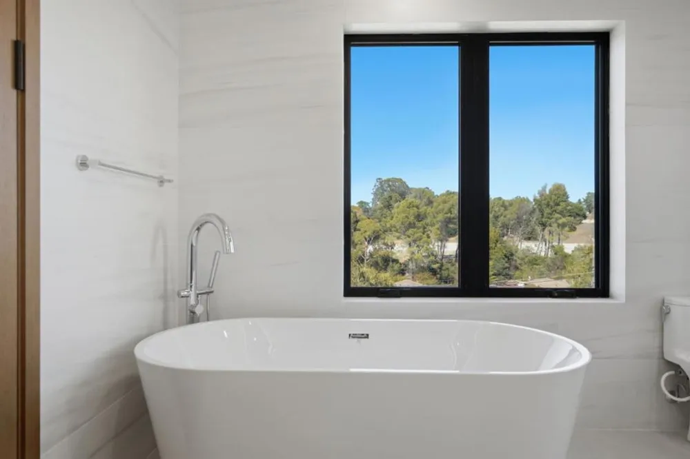 18 Bel Aire Lane San Mateo, CA 94402