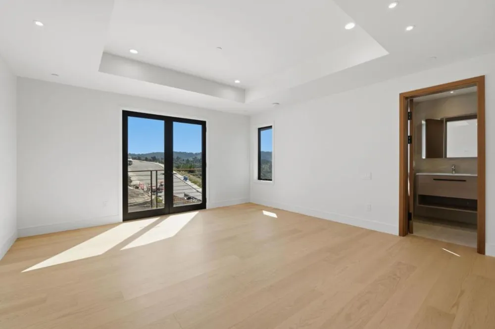 18 Bel Aire Lane San Mateo, CA 94402
