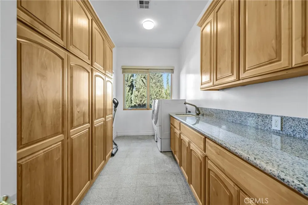 22588 Ridge Line Road Diamond Bar, CA 91765