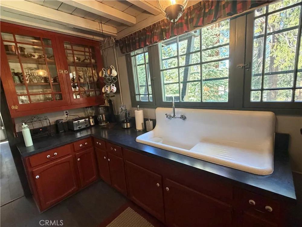 120 Barton Flats Angelus Oaks, CA 92305