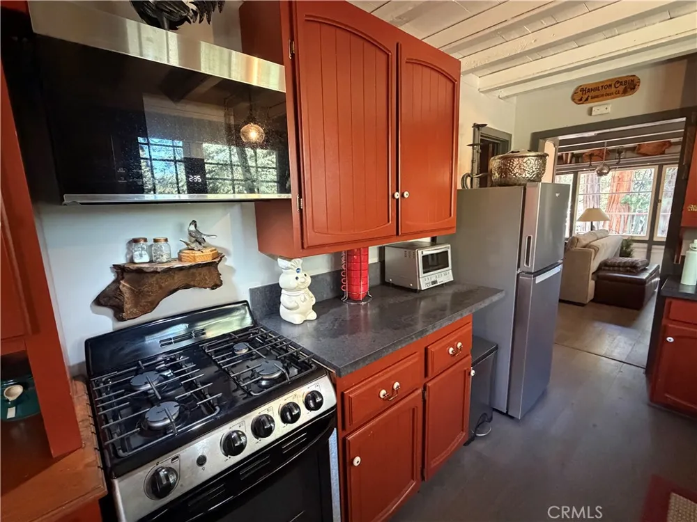 120 Barton Flats Angelus Oaks, CA 92305