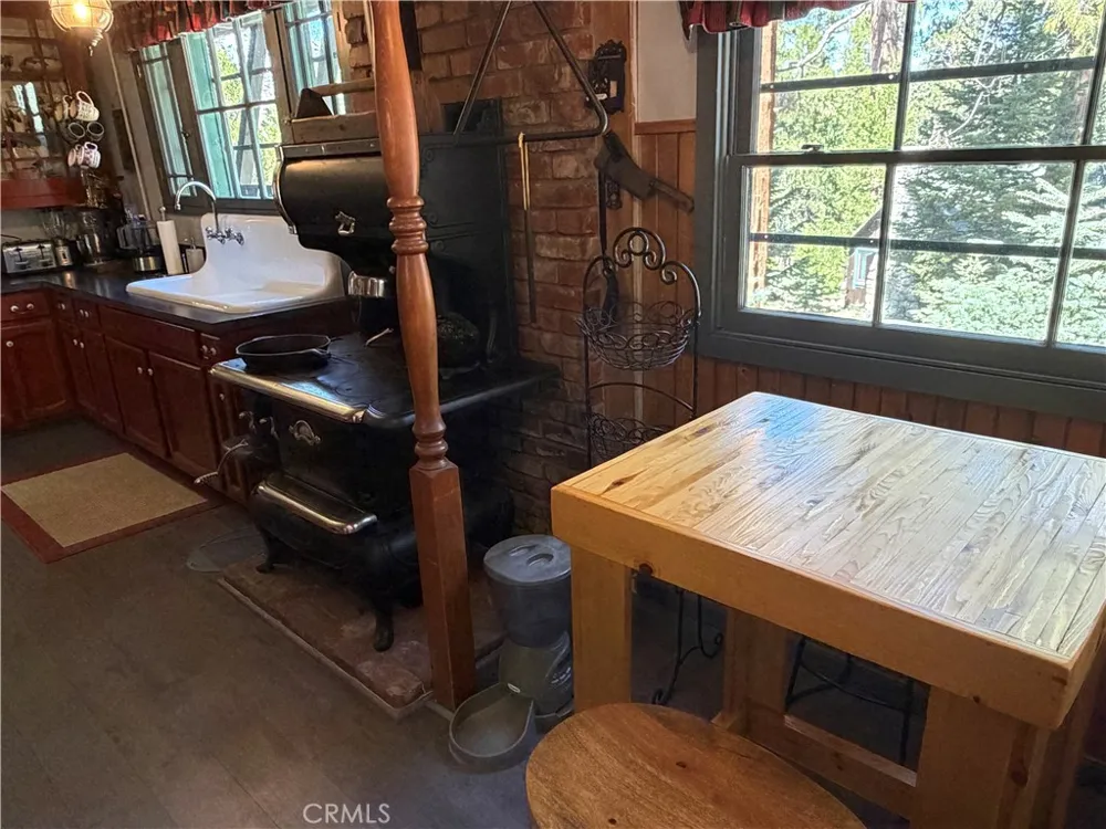 120 Barton Flats Angelus Oaks, CA 92305