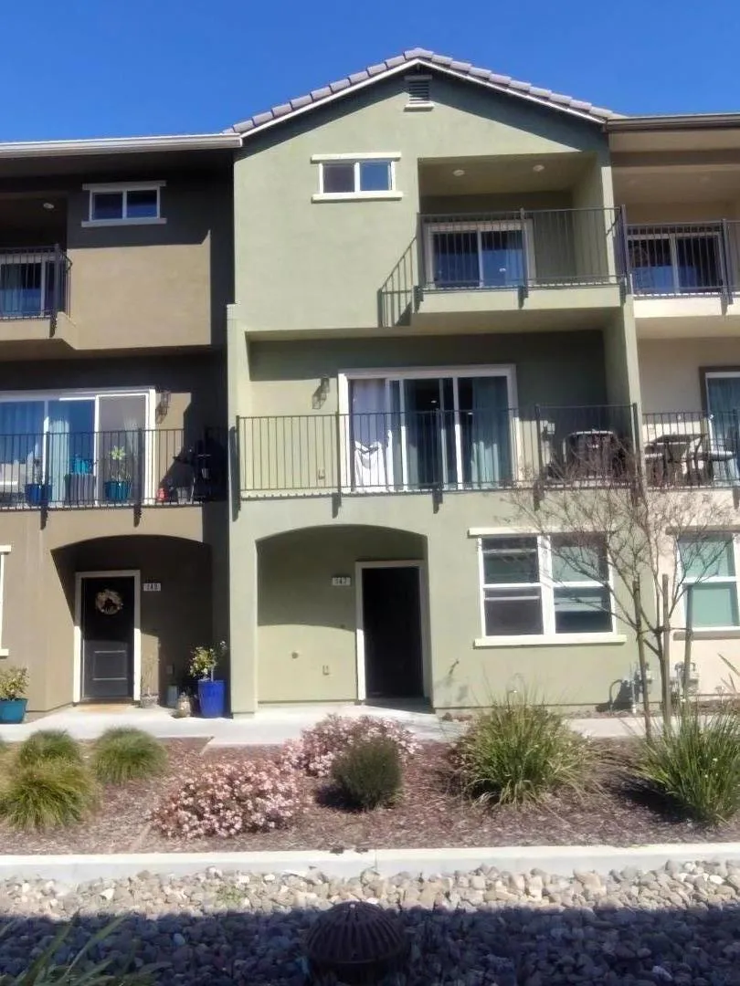 147 Bundeson Circle Hollister, CA 95023