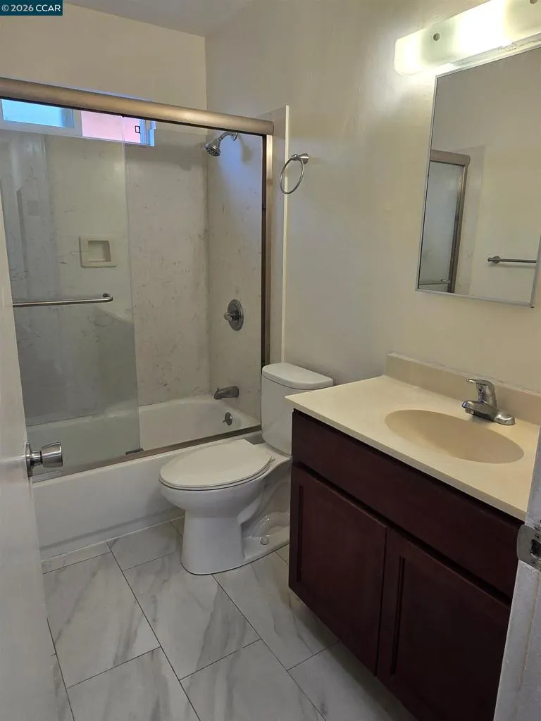 2341 21St St San Pablo, CA 94806