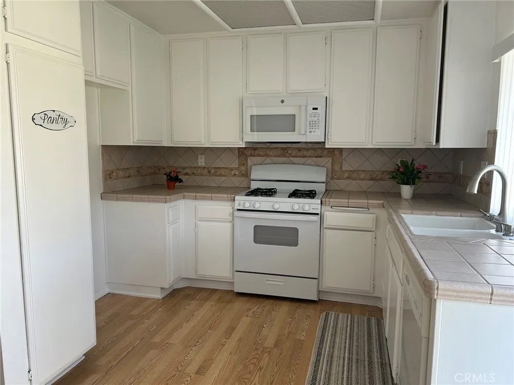 25768 Covala Court Valencia, CA 91355