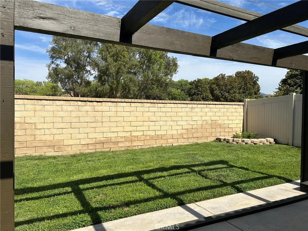 25768 Covala Court Valencia, CA 91355