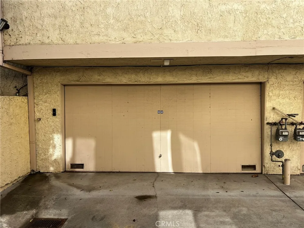 19451 Sherman Way #501 Reseda, CA 91335