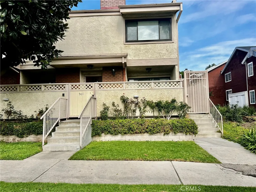 19451 Sherman Way #501 Reseda, CA 91335
