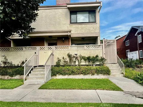 19451 Sherman Way #501