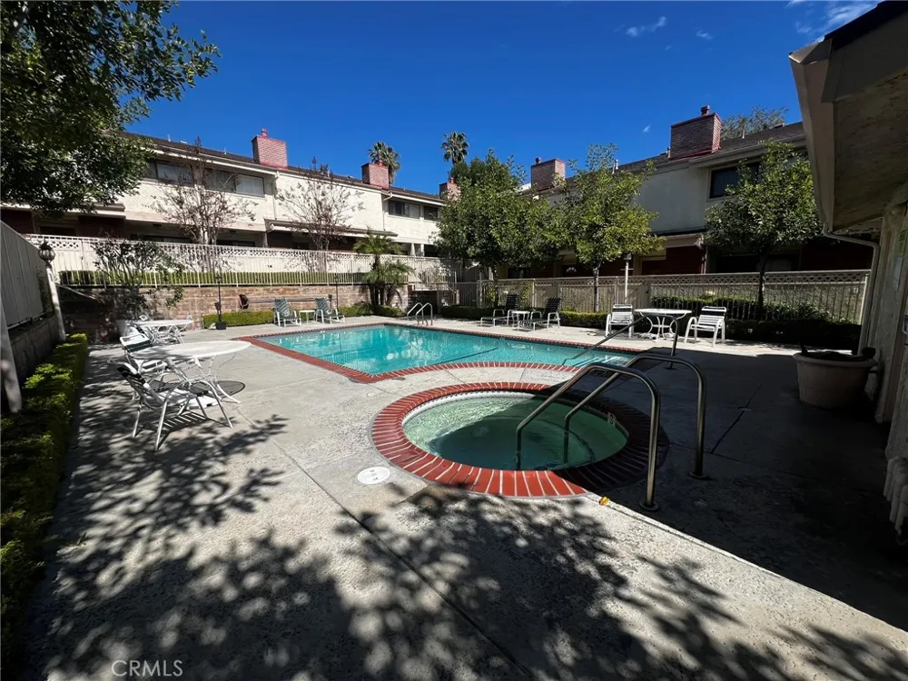 19451 Sherman Way #501 Reseda, CA 91335