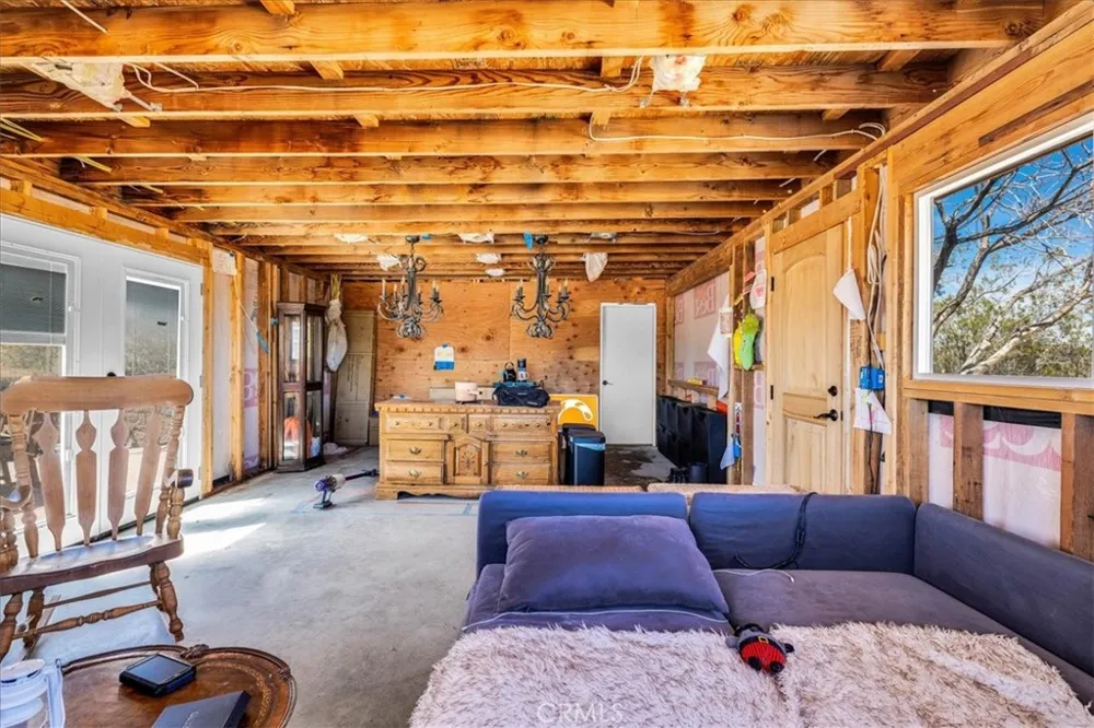1022 Chuckawalla Road Landers, CA 92285