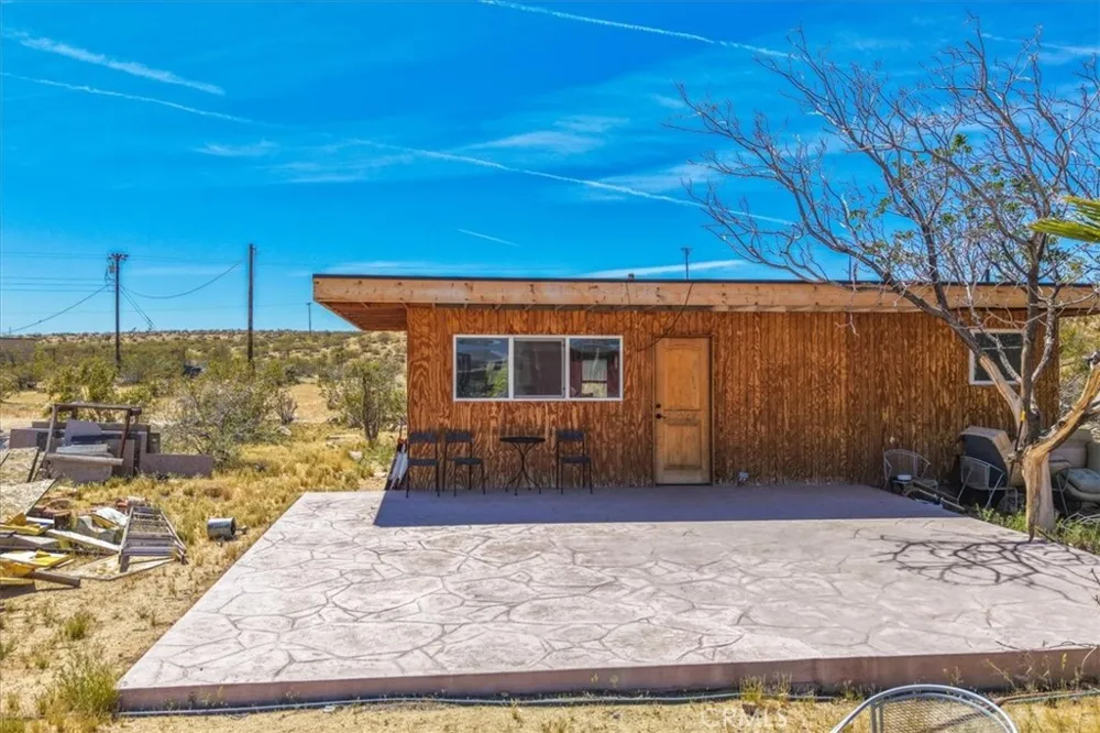 1022 Chuckawalla Road Landers, CA 92285