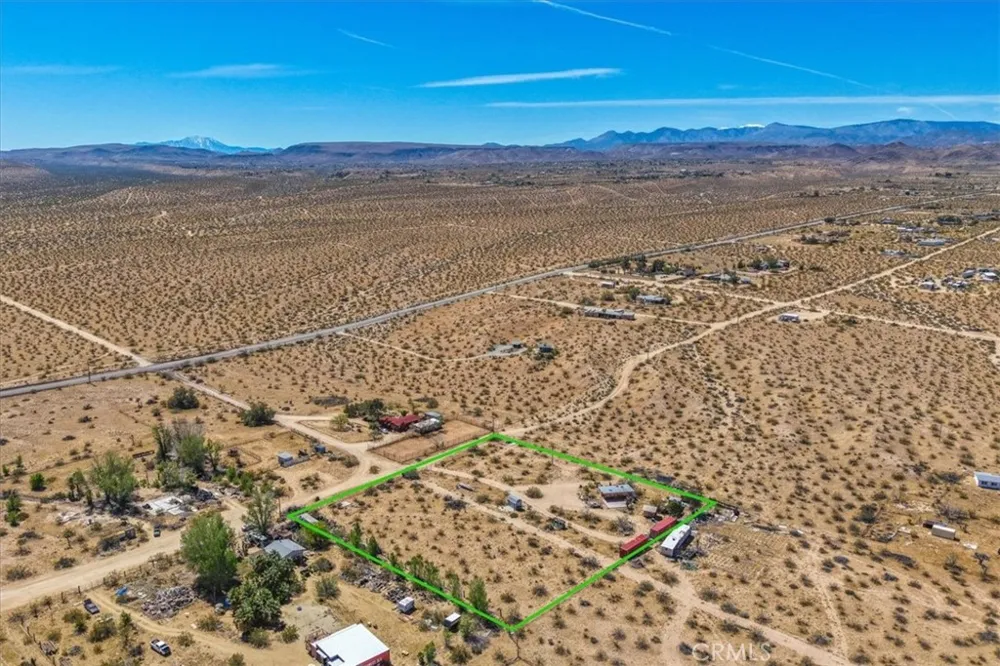 1022 Chuckawalla Road Landers, CA 92285