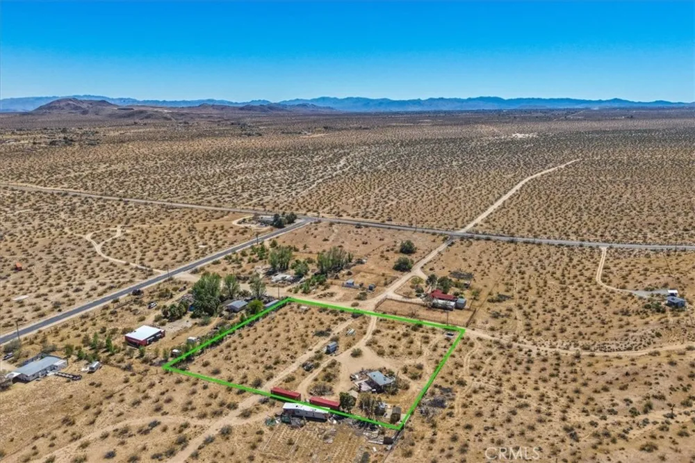 1022 Chuckawalla Road Landers, CA 92285