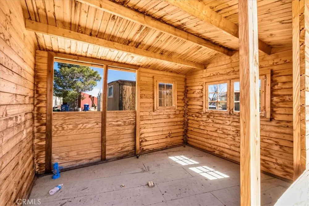 1022 Chuckawalla Road Landers, CA 92285
