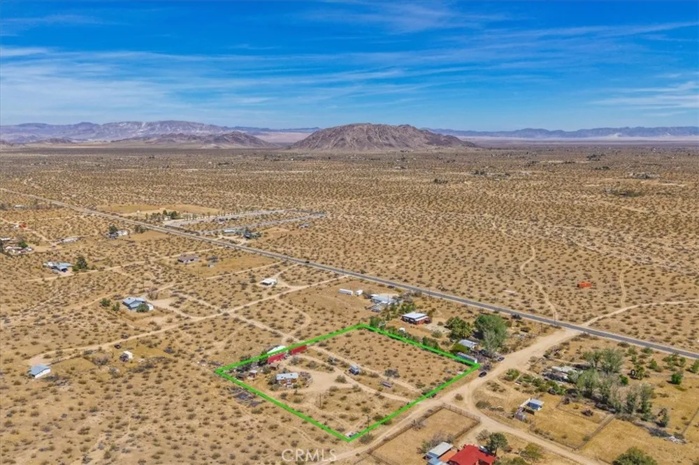 1022 Chuckawalla Road Landers, CA 92285