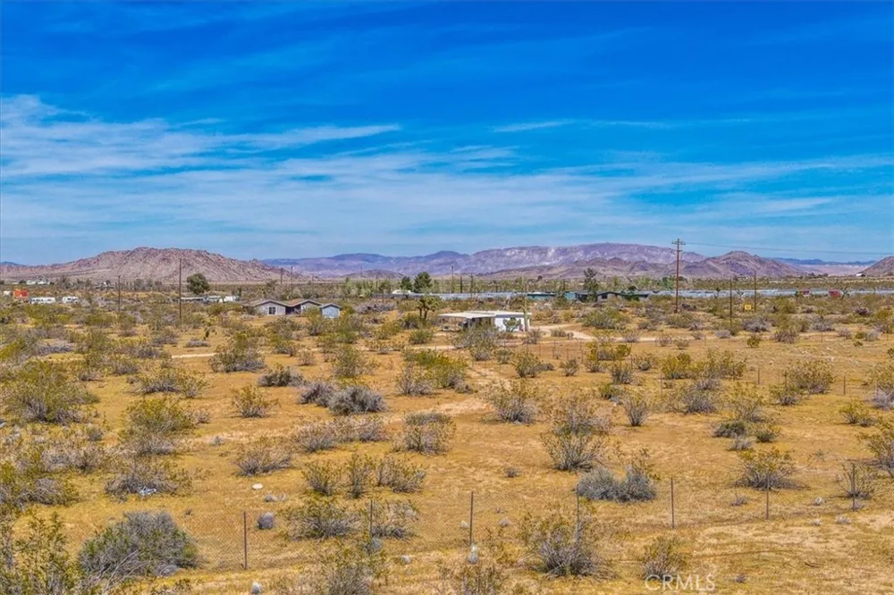 1022 Chuckawalla Road Landers, CA 92285