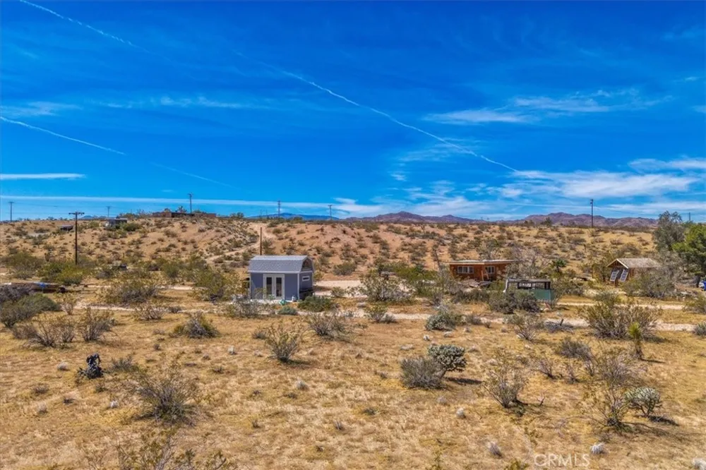 1022 Chuckawalla Road Landers, CA 92285