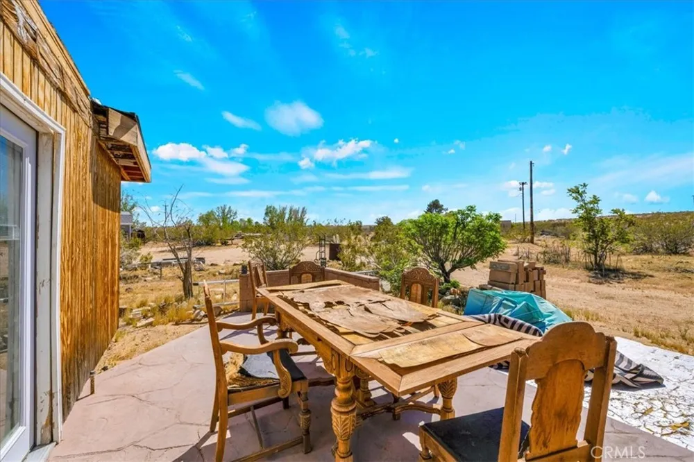 1022 Chuckawalla Road Landers, CA 92285