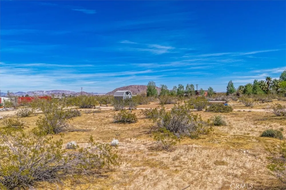 1022 Chuckawalla Road Landers, CA 92285