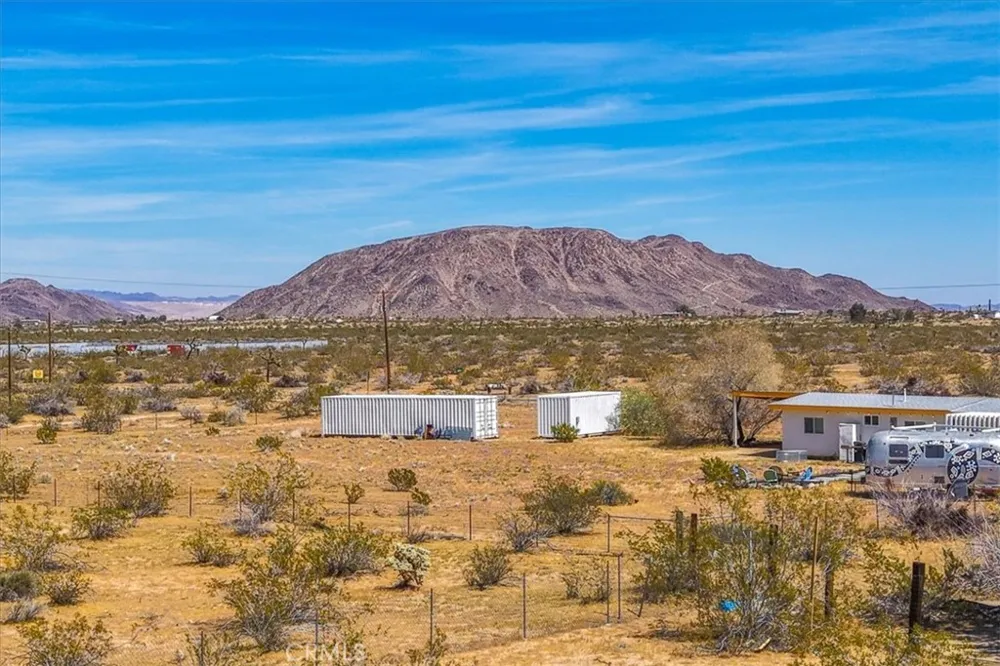 1022 Chuckawalla Road Landers, CA 92285