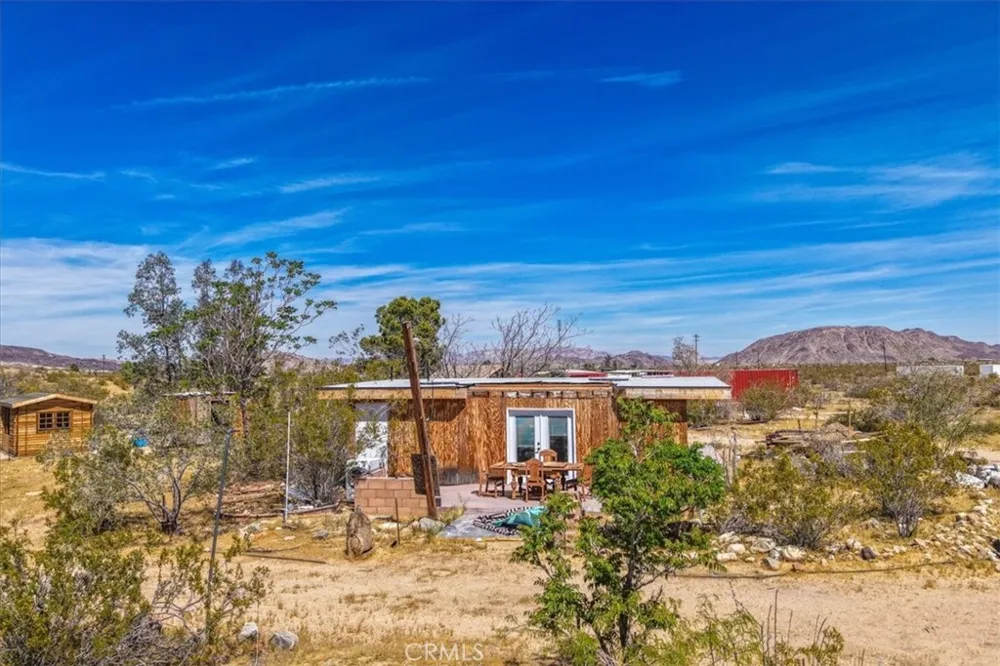 1022 Chuckawalla Road Landers, CA 92285