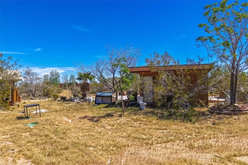 1022 Chuckawalla Road Landers, CA 92285